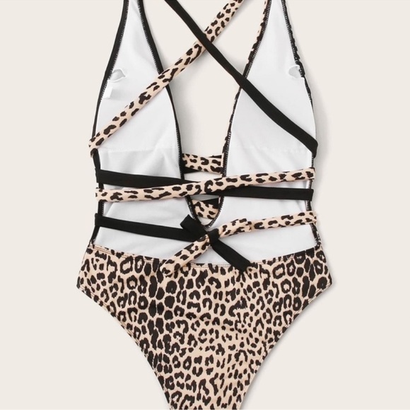 Shein Contrast Leopard Self Tie One Piece‎ Swimsuit​​​ - Picture 3 of 5